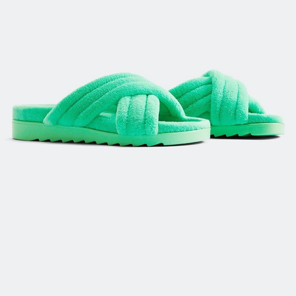NIB- Fabletics- Terry Criss cross slidesโ in Tropical Water
